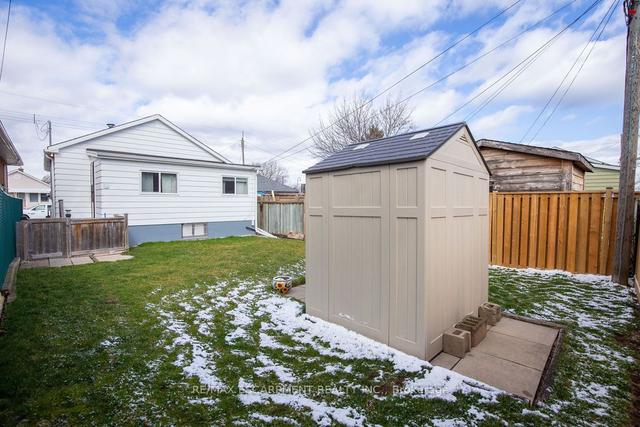 11 Delena Ave S, House detached with 3 bedrooms, 1 bathrooms and 1 parking in Hamilton ON | Image 18