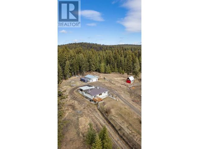 4939 Timothy Lake Road, House detached with 3 bedrooms, 2 bathrooms and null parking in Cariboo G BC | Image 3