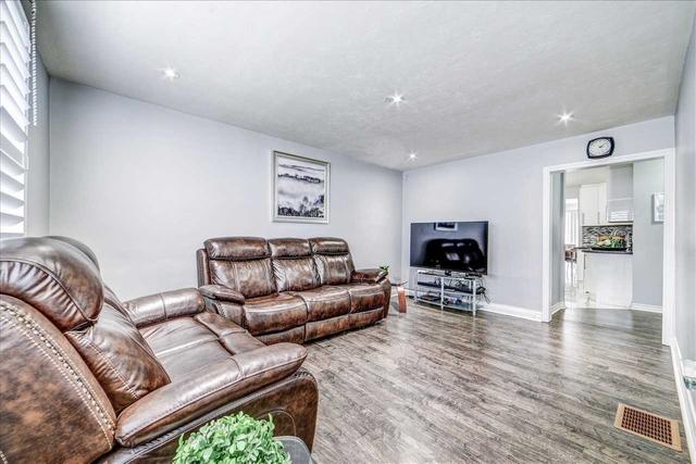 29 Mercer Dr, House detached with 3 bedrooms, 2 bathrooms and 4 parking in Brampton ON | Image 26