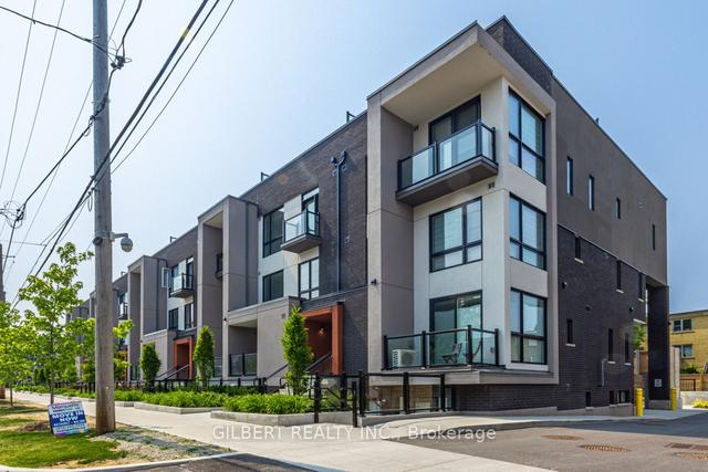 6 - 8 Marquette Ave, Townhouse with 1 bedrooms, 2 bathrooms and 0 parking in Toronto ON | Image 12