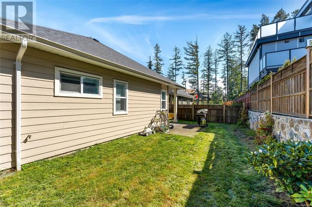 1207 Dreamcatcher Pl, House detached with 4 bedrooms, 3 bathrooms and 2 parking in Langford BC | Image 35