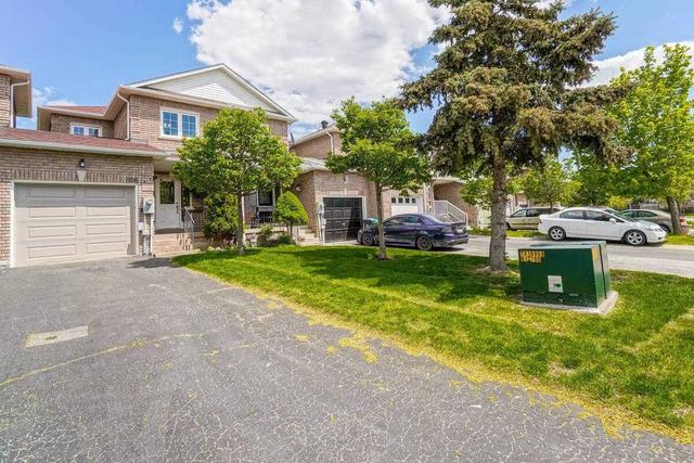 806 Ashprior Ave, House attached with 3 bedrooms, 4 bathrooms and 3 parking in Mississauga ON | Image 23