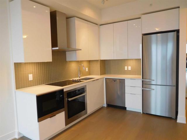 lph10a - 30 Shore Breeze Dr, Condo with 1 bedrooms, 1 bathrooms and 1 parking in Toronto ON | Image 2