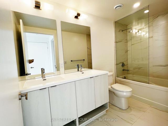 6209 - 138 Downes St, Condo with 3 bedrooms, 3 bathrooms and 1 parking in Toronto ON | Image 5