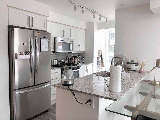 704 - 400 Adelaide St E, Condo with 2 bedrooms, 2 bathrooms and 1 parking in Toronto ON | Image 2
