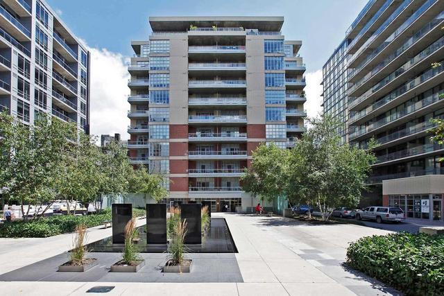 1003 - 23 Brant St, Condo with 1 bedrooms, 2 bathrooms and 1 parking in Toronto ON | Image 1