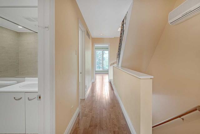 458 Woburn Ave, House detached with 3 bedrooms, 4 bathrooms and 2 parking in Toronto ON | Image 6