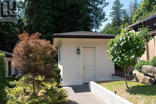 4665 Caulfeild Drive, House detached with 5 bedrooms, 6 bathrooms and 6 parking in West Vancouver BC | Image 27