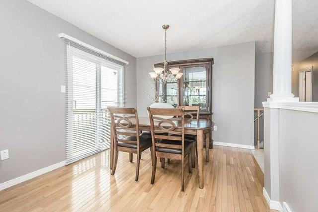 105 Edgemere Dr, House semidetached with 2 bedrooms, 3 bathrooms and 3 parking in Cambridge ON | Image 5