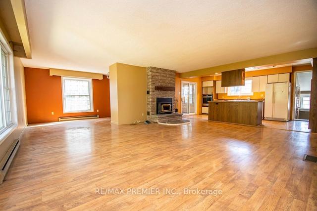 35 Shelter Bay St, House detached with 3 bedrooms, 2 bathrooms and 8 parking in Kawartha Lakes ON | Image 30