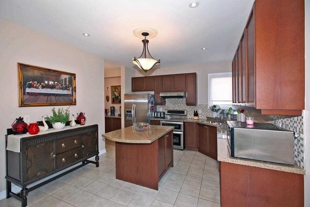 19 Titus St, House detached with 4 bedrooms, 4 bathrooms and 4 parking in Markham ON | Image 11