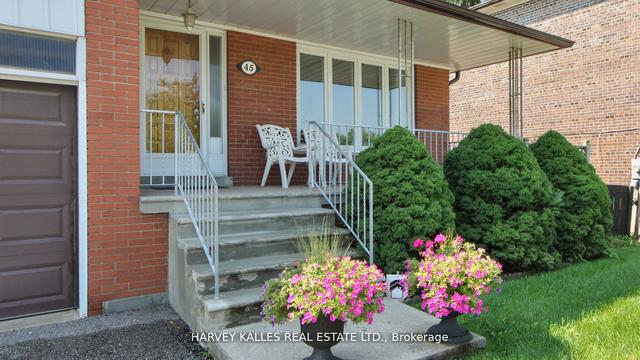 45 Sandale Gdns, House detached with 3 bedrooms, 2 bathrooms and 5 parking in Toronto ON | Image 12