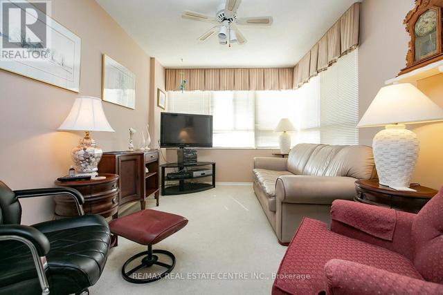 1601 - 100 County Court Blvd S, Condo with 2 bedrooms, 2 bathrooms and 2 parking in Brampton ON | Image 11