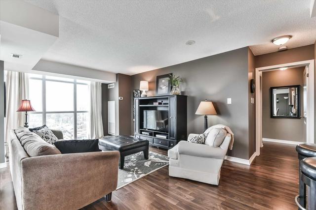 1311 - 9 George St N, Condo with 2 bedrooms, 2 bathrooms and 1 parking in Brampton ON | Image 3