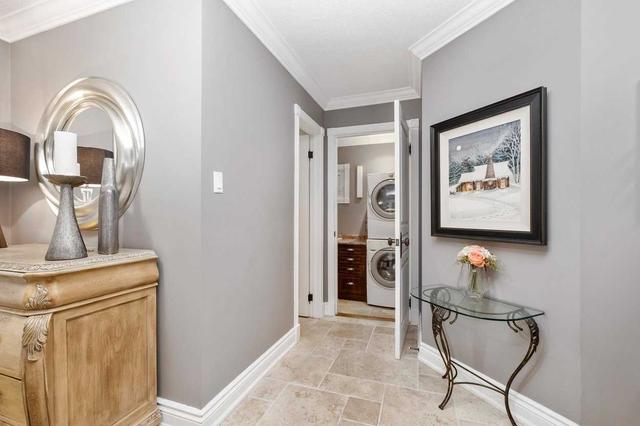 37 Atkins Circ, House detached with 5 bedrooms, 3 bathrooms and 6 parking in Brampton ON | Image 10
