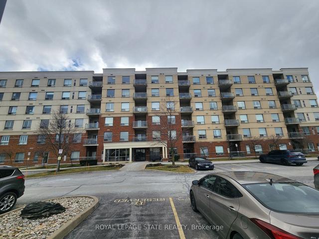 105 - 5070 Fairview St, Condo with 2 bedrooms, 2 bathrooms and 2 parking in Burlington ON | Image 9