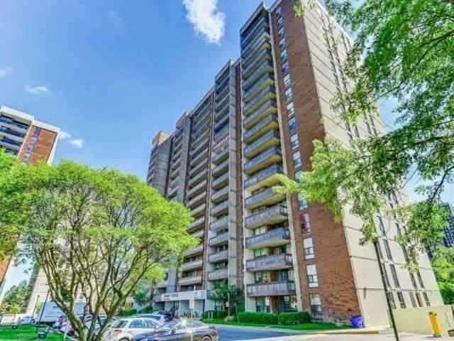 1004 - 17 Knightsbridge Rd, Condo with 2 bedrooms, 1 bathrooms and 1 parking in Brampton ON | Image 1