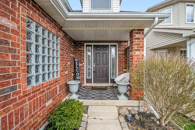52 Grey Oak Dr, House detached with 3 bedrooms, 4 bathrooms and 6 parking in Guelph ON | Image 12