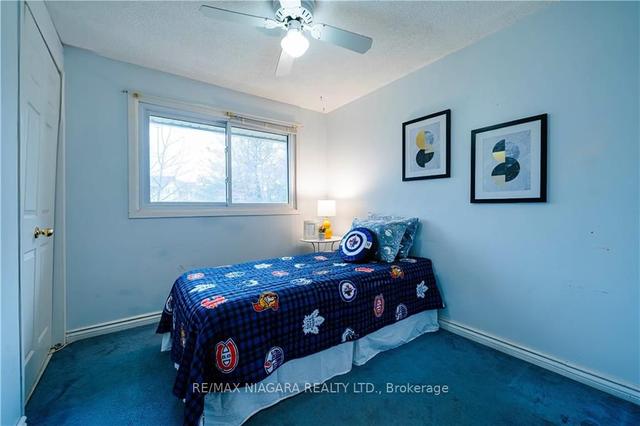 22 Vanier Crt, House detached with 3 bedrooms, 2 bathrooms and 3 parking in St. Catharines ON | Image 10
