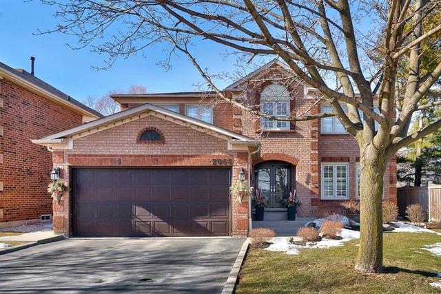 2064 Schoolmaster Circ, House detached with 5 bedrooms, 4 bathrooms and 4 parking in Oakville ON | Image 1
