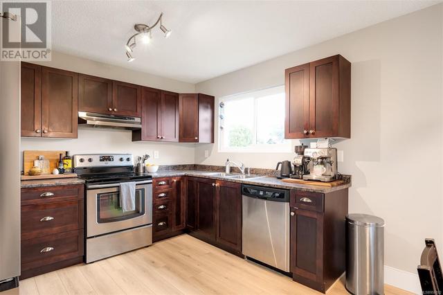 201 - 1625 Belmont Ave, Condo with 2 bedrooms, 2 bathrooms and 1 parking in Victoria BC | Image 14