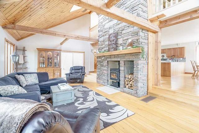 2376 Line 7 N, House detached with 2 bedrooms, 2 bathrooms and 12 parking in Oro Medonte ON | Image 4