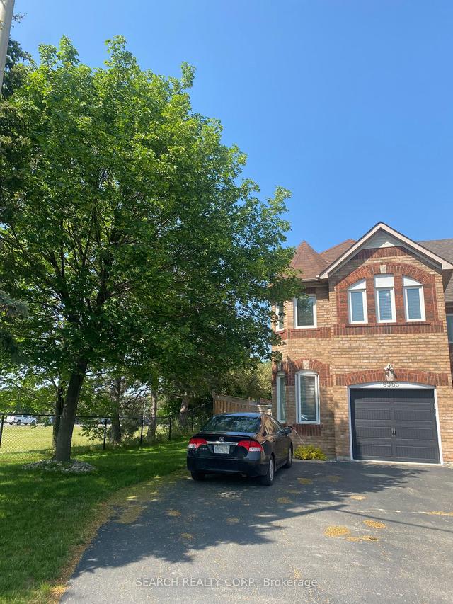 6985 Dunnview Crt, House attached with 4 bedrooms, 3 bathrooms and 5 parking in Mississauga ON | Image 1