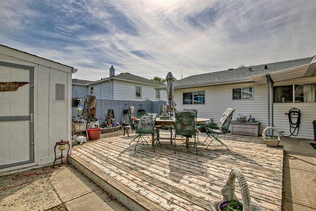 232 1 Avenue, House detached with 2 bedrooms, 1 bathrooms and 3 parking in Strathmore AB | Image 35