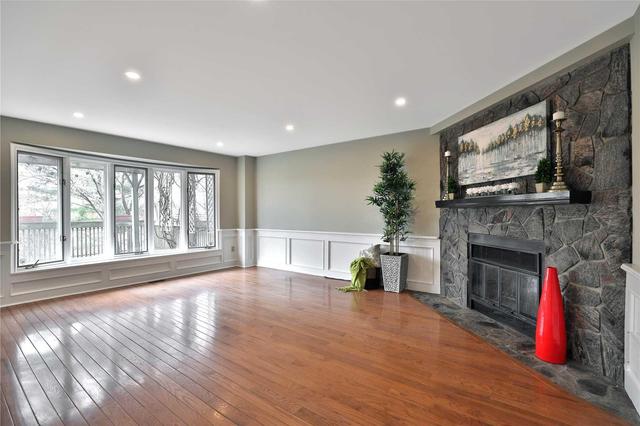 1206 Kings College Dr, House detached with 5 bedrooms, 4 bathrooms and 2 parking in Oakville ON | Image 7
