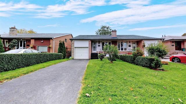 3068 Merritt Ave, House semidetached with 3 bedrooms, 2 bathrooms and 4 parking in Mississauga ON | Image 1