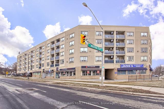 302 - 160 Wellington St E, Condo with 2 bedrooms, 2 bathrooms and 1 parking in Aurora ON | Image 1