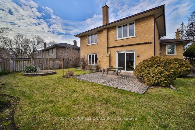 31 Rockcastle Dr, House detached with 4 bedrooms, 3 bathrooms and 6 parking in Toronto ON | Image 29