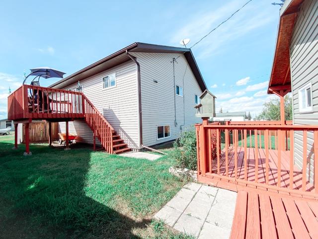 4503 50 Street, House detached with 3 bedrooms, 2 bathrooms and 4 parking in Saddle Hills County AB | Image 42