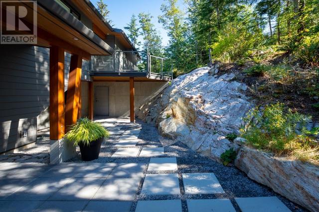 1135 Copper Drive, House detached with 3 bedrooms, 3 bathrooms and 6 parking in Squamish Lillooet D BC | Image 35