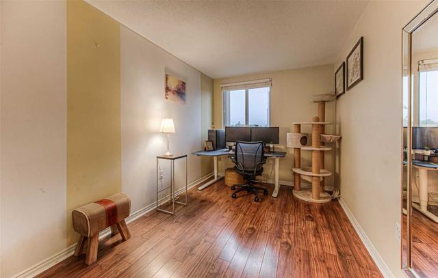 302 - 65 Highland Cres, Condo with 2 bedrooms, 1 bathrooms and 1 parking in Kitchener ON | Image 7
