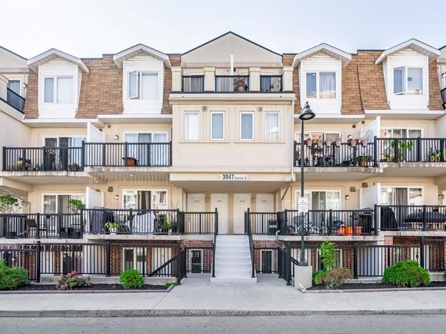 1022 - 3047 Finch Ave W, Townhouse with 2 bedrooms, 2 bathrooms and 2 parking in Toronto ON | Image 1