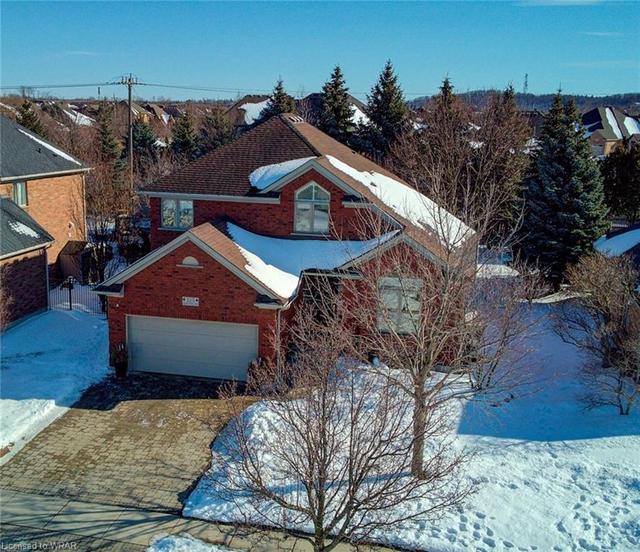 325 Deer Ridge Drive, House detached with 3 bedrooms, 2 bathrooms and 4 parking in Kitchener ON | Image 1