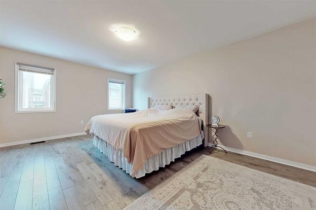 77 Ruhl Dr, House detached with 4 bedrooms, 3 bathrooms and 4 parking in Milton ON | Image 11