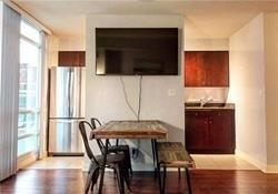 501 - 381 Front St W, Condo with 1 bedrooms, 1 bathrooms and 1 parking in Toronto ON | Image 2