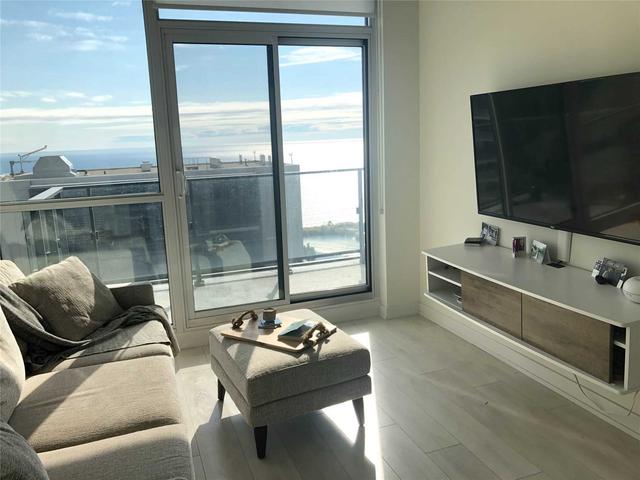 uph07 - 2220 Lake Shore Blvd, Condo with 1 bedrooms, 1 bathrooms and 1 parking in Toronto ON | Image 1