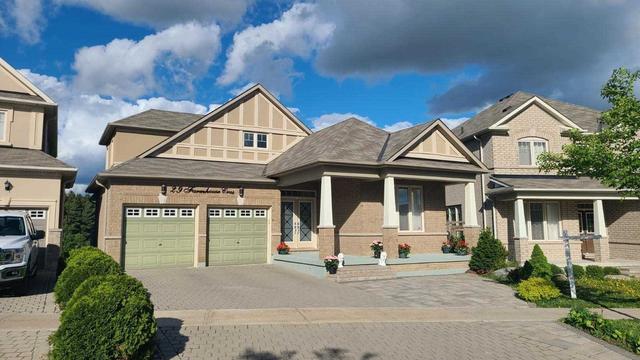 29 Farmhouse Cres, House detached with 3 bedrooms, 4 bathrooms and 5 parking in Richmond Hill ON | Card Image