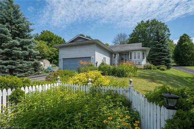 750 Palace Road, House detached with 3 bedrooms, 2 bathrooms and 8 parking in Greater Napanee ON | Image 16
