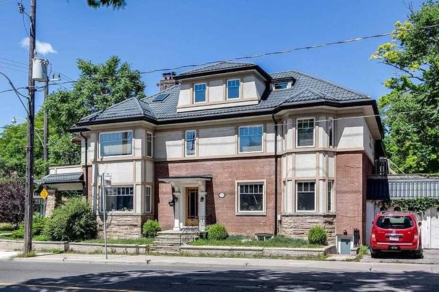 250 St Clair Ave E, House detached with 6 bedrooms, 8 bathrooms and 3 parking in Toronto ON | Image 12