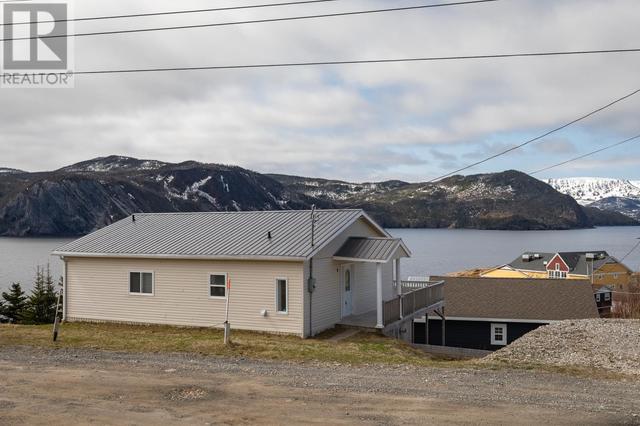 6 Green Garden Road, House detached with 3 bedrooms, 2 bathrooms and null parking in Norris Point NL | Image 1