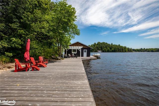 1655 Muskoka Road 118 W, House detached with 5 bedrooms, 4 bathrooms and 18 parking in Muskoka Lakes ON | Image 32