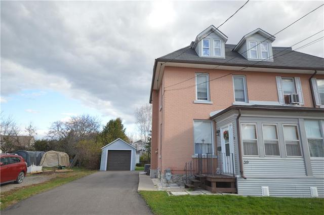 39 Bonnechere Street, Home with 2 bedrooms, 2 bathrooms and 3 parking in Renfrew ON | Image 13