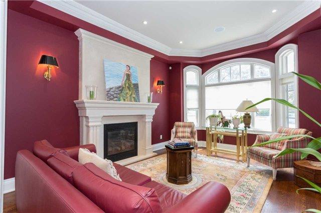 19 Brockington Cres, House detached with 6 bedrooms, 8 bathrooms and 4 parking in Toronto ON | Image 2