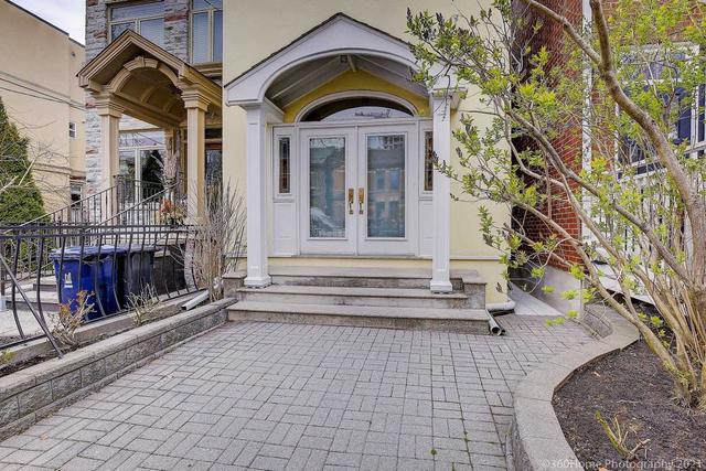 327 Lippincott St, House detached with 2 bedrooms, 2 bathrooms and 0 parking in Toronto ON | Image 12
