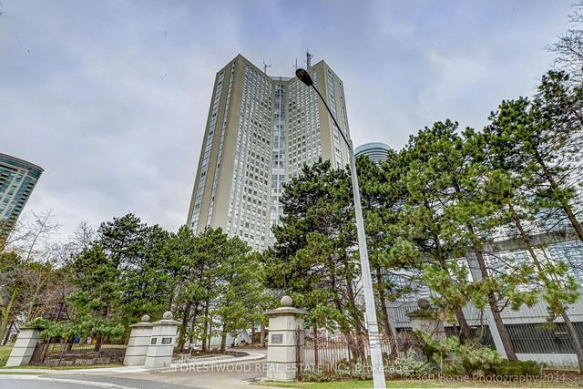 2302 - 3650 Kaneff Cres, Condo with 1 bedrooms, 2 bathrooms and 1 parking in Mississauga ON | Image 1