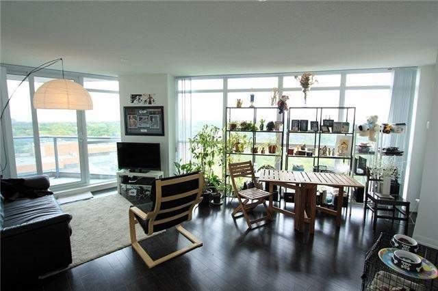2004 - 215 Sherway Gardens Rd, Condo with 2 bedrooms, 2 bathrooms and 1 parking in Toronto ON | Image 2